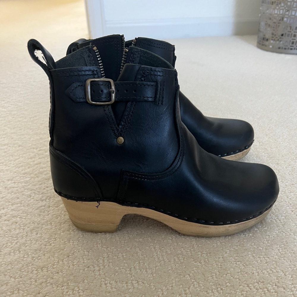 No. 6 clog boots size 39 or us 8